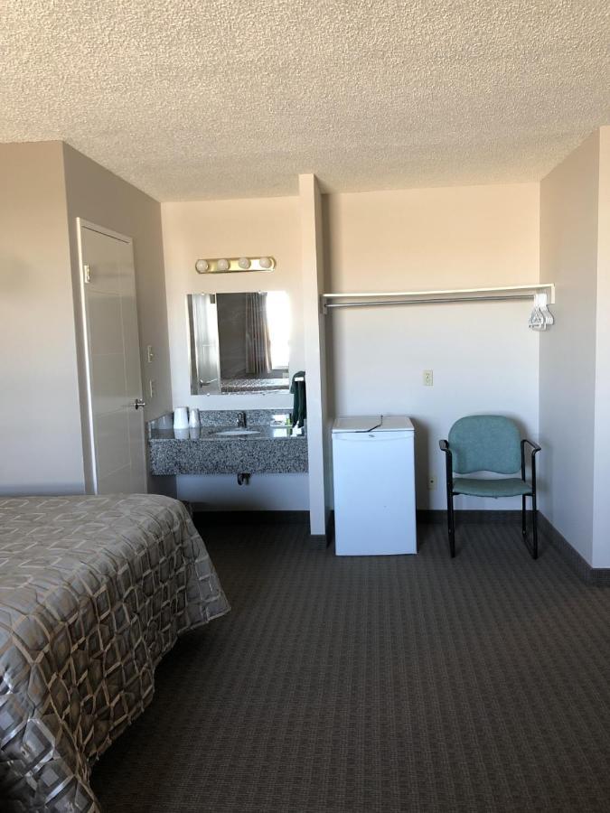 Arbour Ridge Inn & Suites Kindersley Buitenkant foto